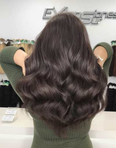 Clienta 1 resultado de la colocación de extensiones de pelo natural